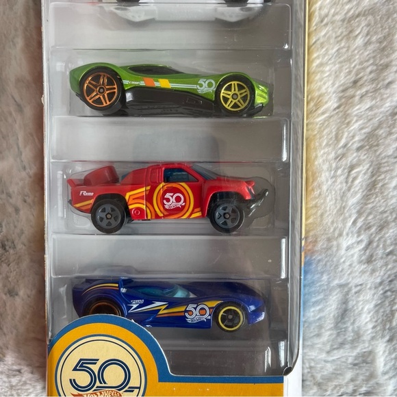 Hot Wheels 50th Anniversary Track Stars Set - Picture 7 of 7